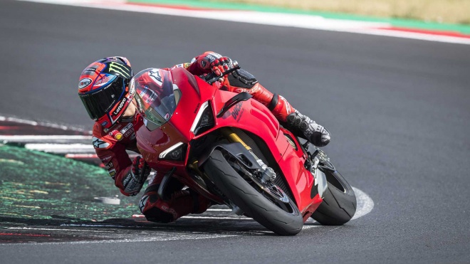 Ducati Panigale V4 và V4 S 2022 được nâng cấp động cơ mạnh mẽ hơn